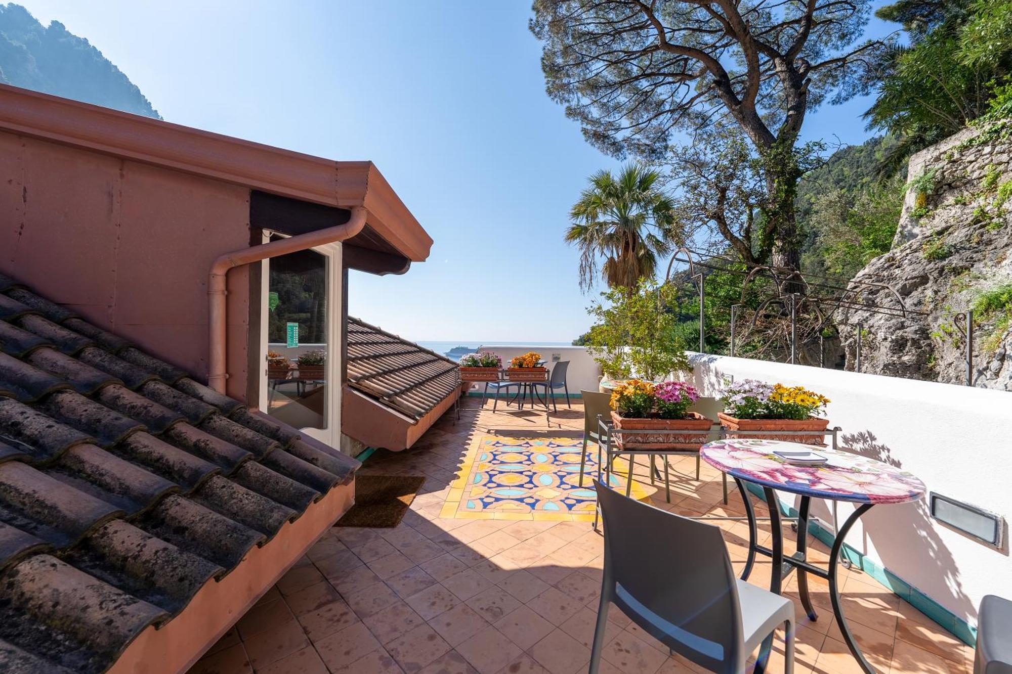 Hotel Villa Annalara Charme And Relax Amalfi Exterior photo