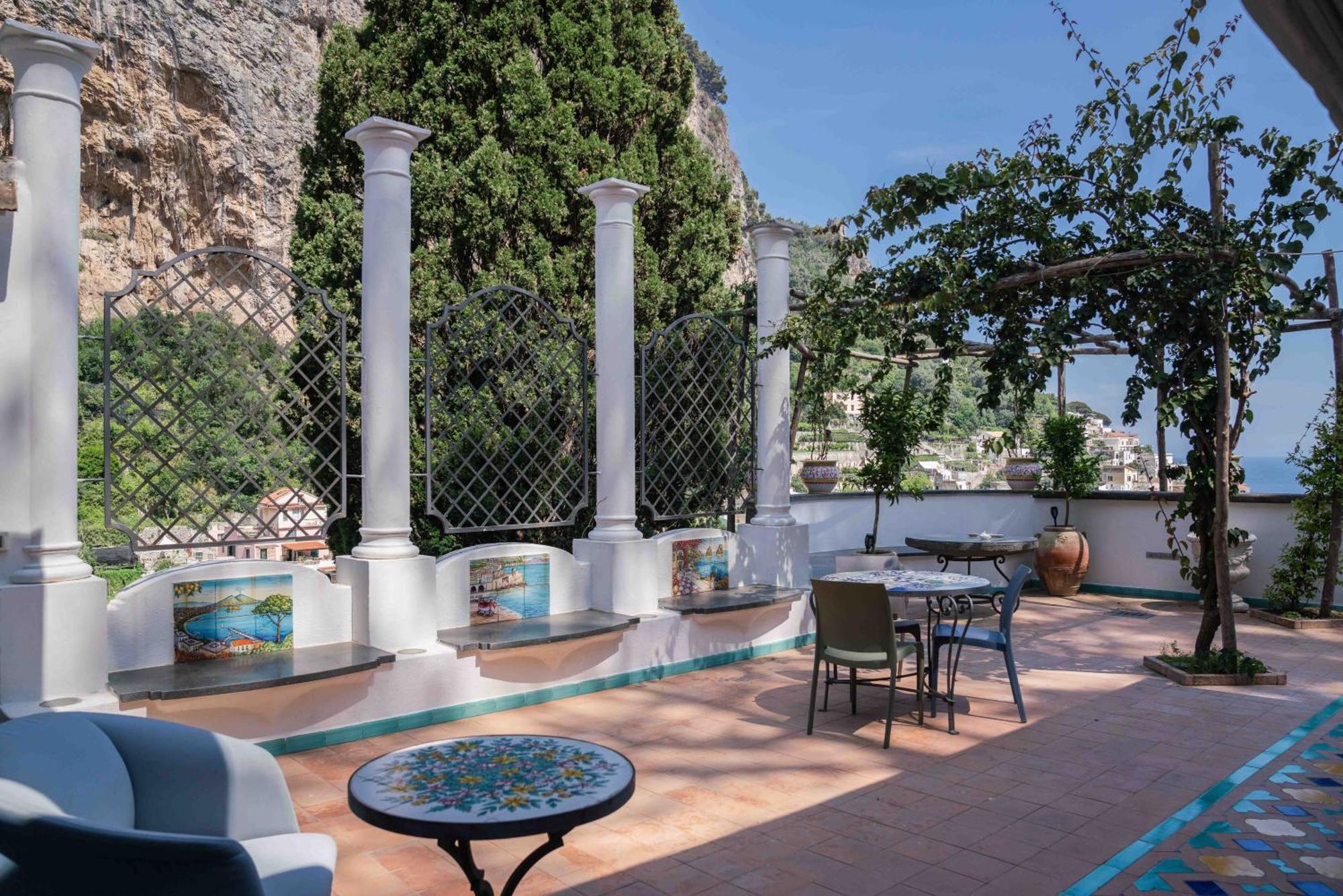 Hotel Villa Annalara Charme And Relax Amalfi Exterior photo